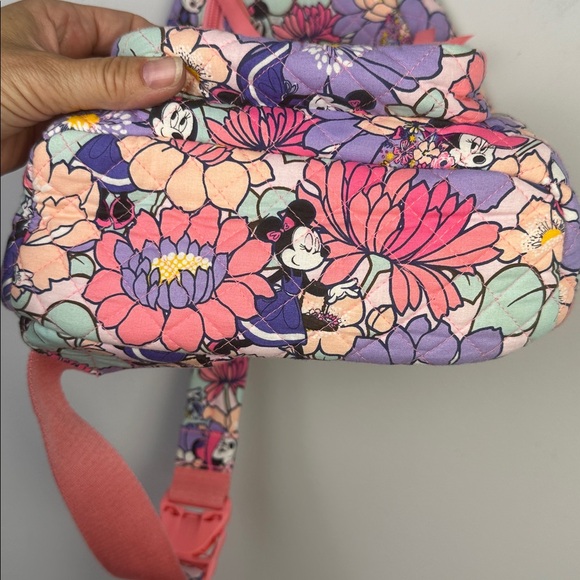 Disney Vera Bradley Minnie Mouse Large Sling Bag Backpack in Garden Party 2021 - Picture 14 of 16